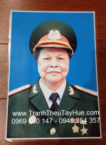 Hinh-chan-dung-nhan-theu