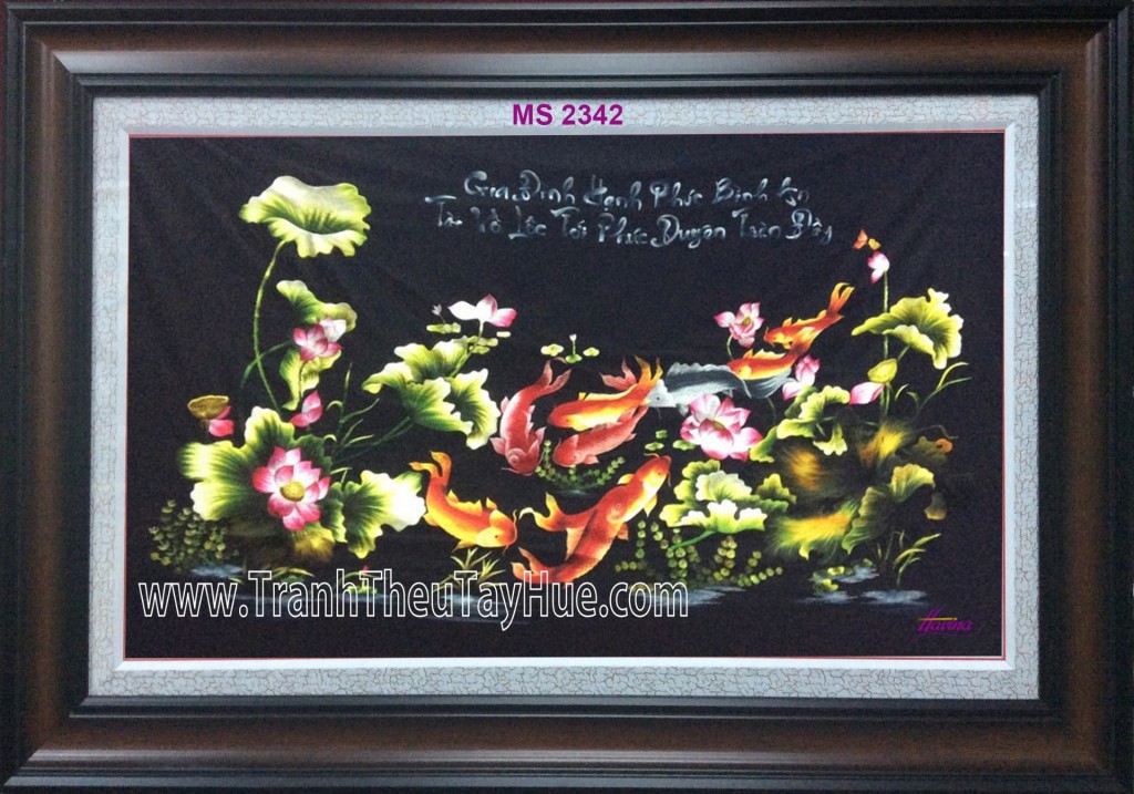 Tranh thêu tặng tân gia